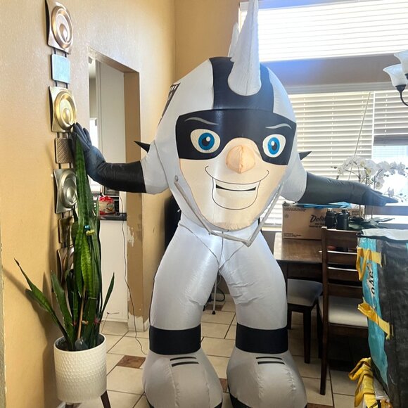 NFL Raiders 7’ft Led Lit Inflatable Mascot - Picture 5 of 13